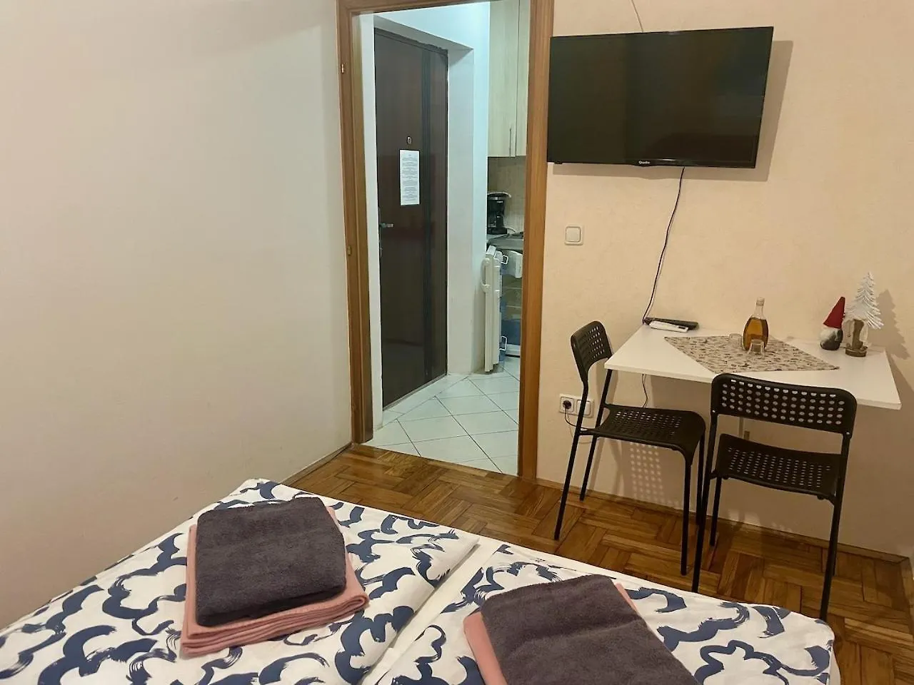Kristina Apartmanhaz Dobrinj 0*,